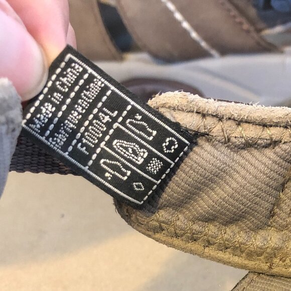 TEVA Sandals Men's Size 9 Brown Tan Leather Stitching Pattern F10004L Hiking - Picture 8 of 12